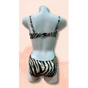 Γυναικείο μαγιό animal print Lucero με μπανέλα, διακοσμητικό φιόγκο και επιλογή ανάμεσα σε animal print ή μαύρο σλιπ με κορδόνια.
